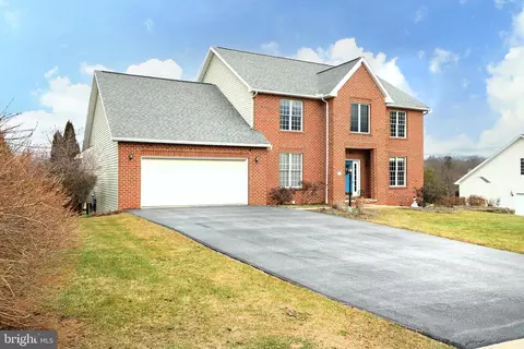780 Teaberry Ln, State College, PA 16803