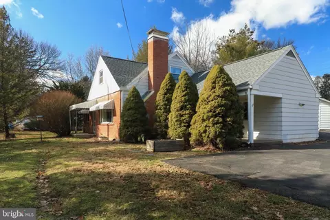 111 Villa Crest Dr, State College, PA 16801