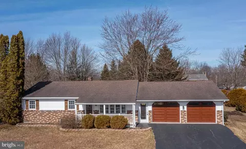112 E Sunset Ave, Snow Shoe, PA 16874