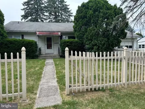 1455 Ash Ave, State College, PA 16801