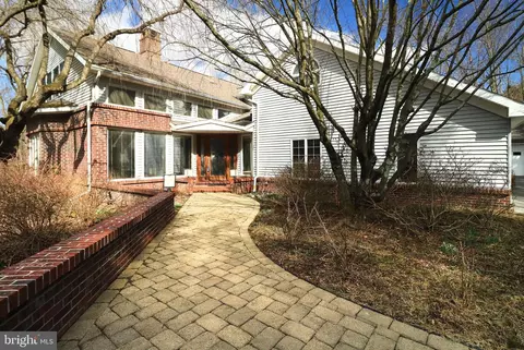 241 S Church St, Boalsburg, PA 16827