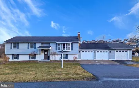 177 Crestview Dr, Bellefonte, PA 16823