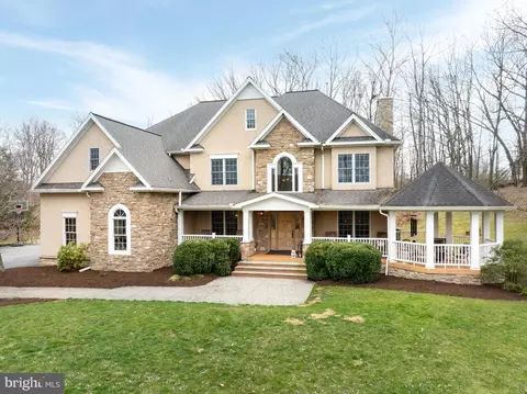 192 Blackberry Hl, Port Matilda, PA 16870