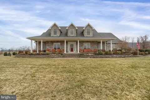 210 Hidden Lake Dr, Centre Hall, PA 16828