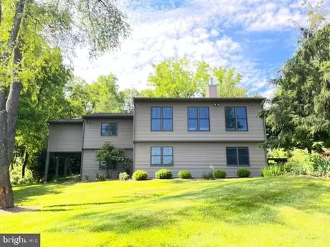 238 S Church St, Boalsburg, PA 16827