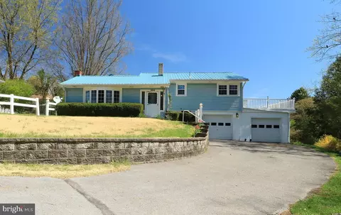 154 Meadow Ln, State College, PA 16801