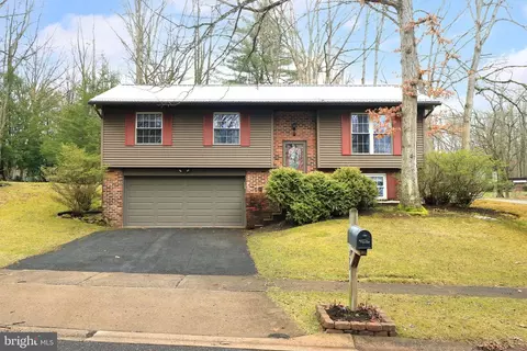 375 Oakley Dr, State College, PA 16803