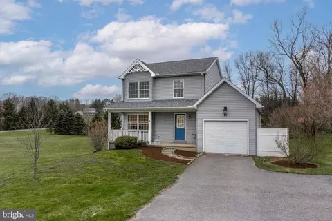 27 Donna Cir, Port Matilda, PA 16870