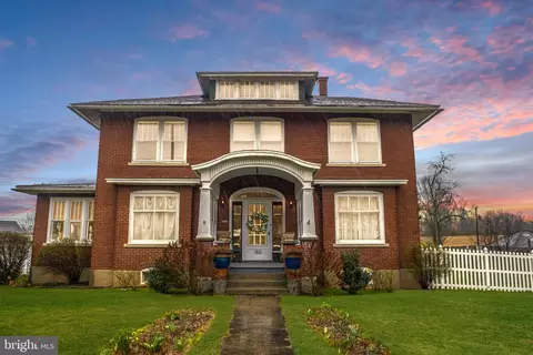 163 E Main St, Millheim, PA 16854