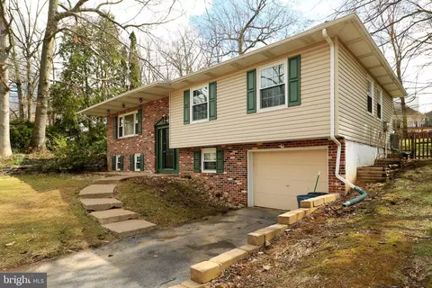 357 Oakley Dr, State College, PA 16803