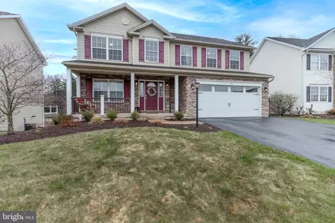 118 Glenndale Dr, Port Matilda, PA 16870