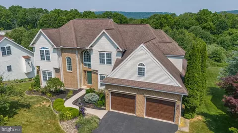 106 Greenmeadow Ln, Port Matilda, PA 16870