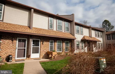 1741 Blue Course Dr, State College, PA 16801