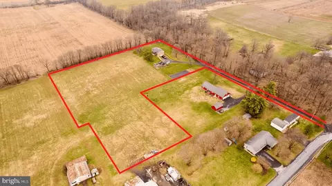 121 Snowdrift Ln, Centre Hall, PA 16828