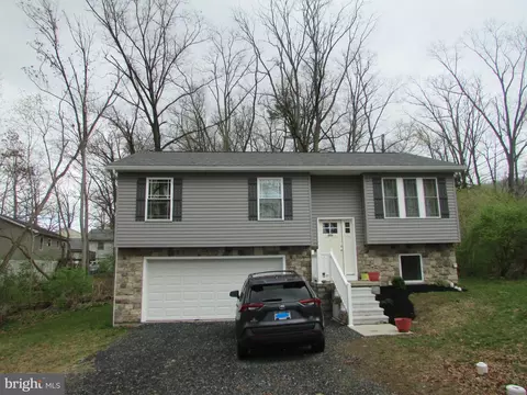 205 Middle St, Pleasant Gap, PA 16823