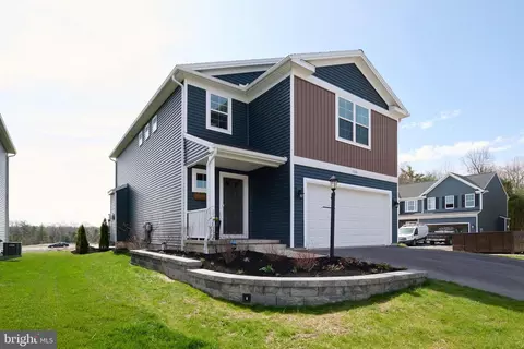 156 Caymus Dr, Port Matilda, PA 16870