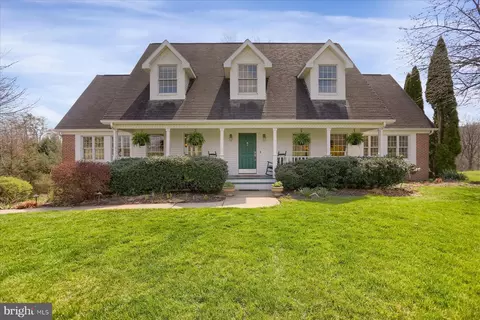 113 Heiskel Dr, Port Matilda, PA 16870