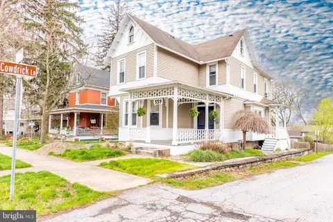 359 E Curtin St, Bellefonte, PA 16823