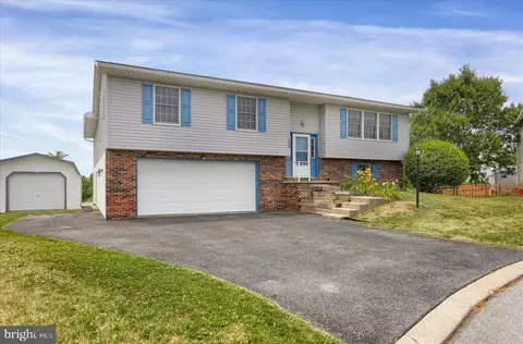 133 Julian Dr, State College, PA 16801