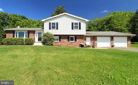 116 Fieldstone Ln, Port Matilda, PA 16870