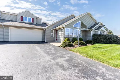 111 Wellington Dr, State College, PA 16801