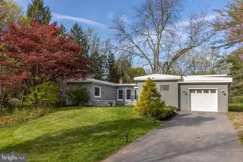 111 Merry Hill Rd, State College, PA 16801