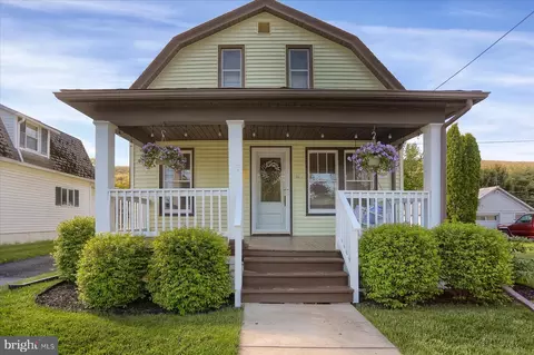 314 W Church St, Centre Hall, PA 16828