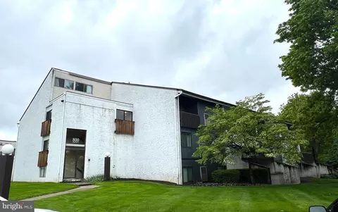 800 Stratford Dr #22, State College, PA 16801