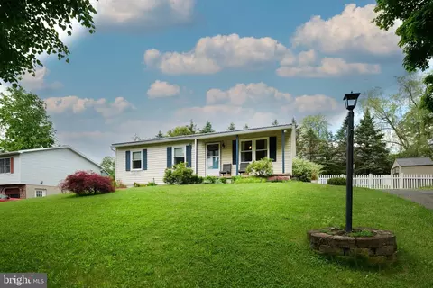204 Danielle Dr, Bellefonte, PA 16823