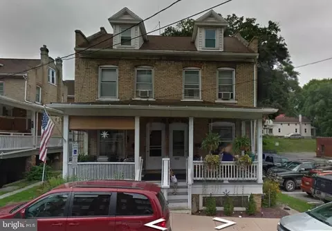 216-218 W Lamb St, Bellefonte, PA 16823