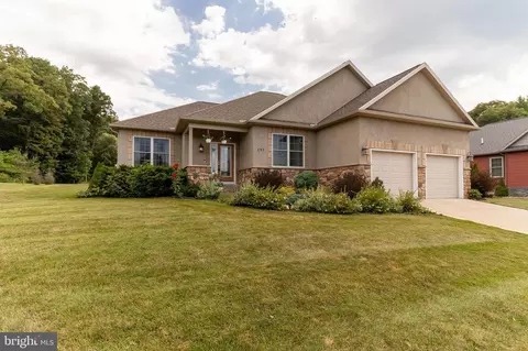 117 Scarlet Oak Cir, State College, PA 16803