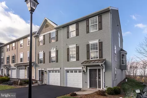 160 Towhee Dr, Boalsburg, PA 16827
