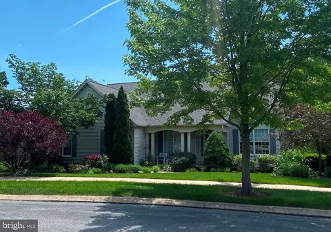 381 Village Heights Dr, State College, PA 16801