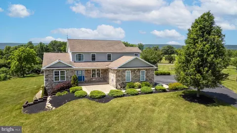114 Fieldstone Ct, Spring Mills, PA 16875