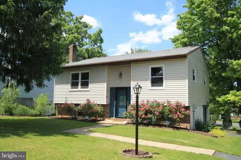 2634 Penbrook Ln, State College, PA 16801