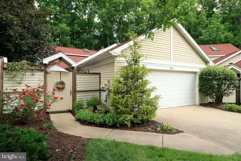 365 Oakwood Ave, State College, PA 16803