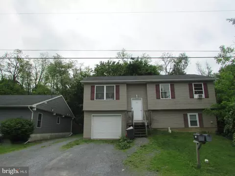216 218 Bilger Ave, Pleasant Gap, PA 16823