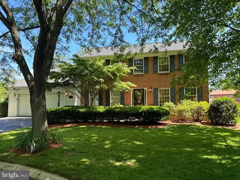 215 Grace Ct, State College, PA 16801