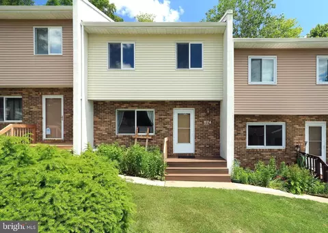 874 Galen Dr, State College, PA 16803