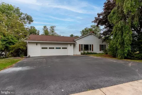 106 E Doris Ave, State College, PA 16801