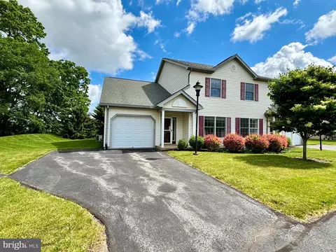 109 Winchester Ct, State College, PA 16801