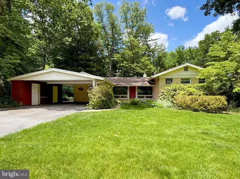 121 W Marylyn Ave, State College, PA 16801