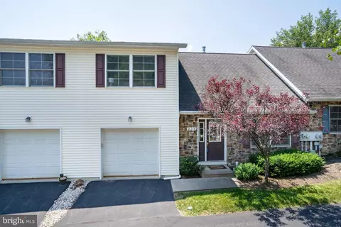 223 Amblewood Way, State College, PA 16803