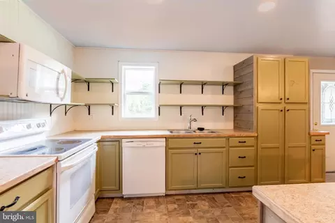 Kitchen - 191 June Ln, Howard, PA 16841 photo 2 of 2