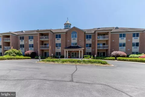 305 Village Heights Dr #125, State College, PA 16801