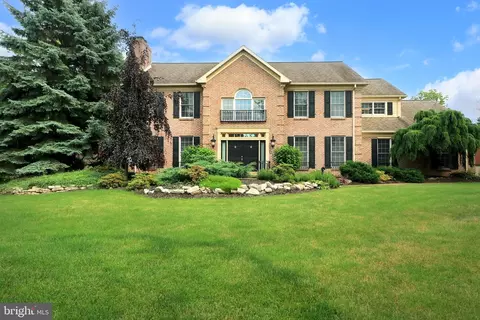 301 Dover Cir, State College, PA 16801