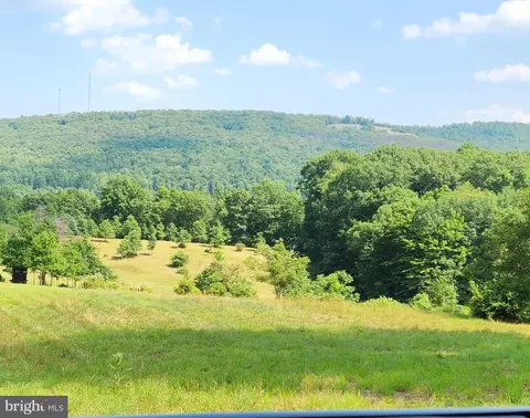 9266 S Eagle Valley Rd, Port Matilda, PA 16870