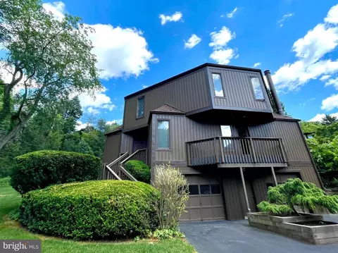 1229 Smithfield Cir, State College, PA 16801