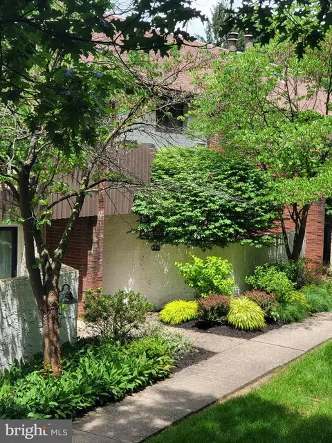 812 Stratford Dr, State College, PA 16801