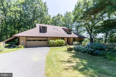 1222 Deerfield Dr, State College, PA 16803